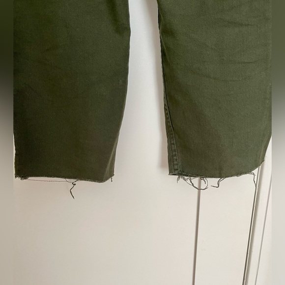 Hollister Ultra High Rise Mom Jeans - Picture 5 of 9